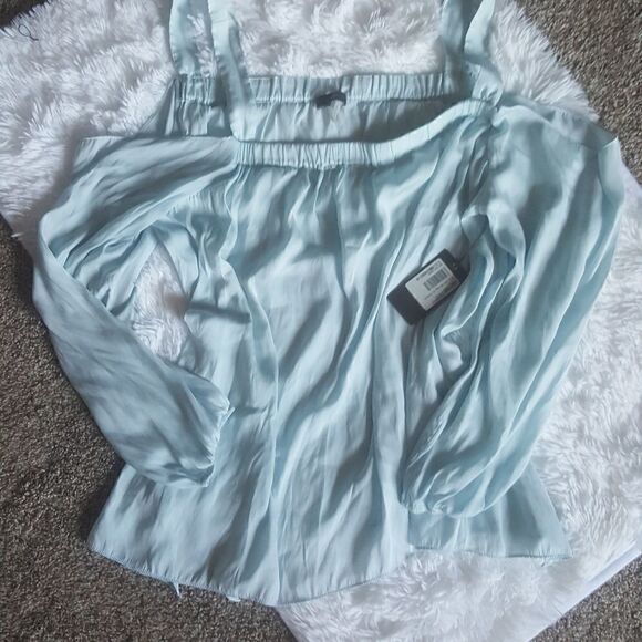 Vince Camuto Blue Cold Shoulder Top Size XL New with tags - Picture 1 of 8